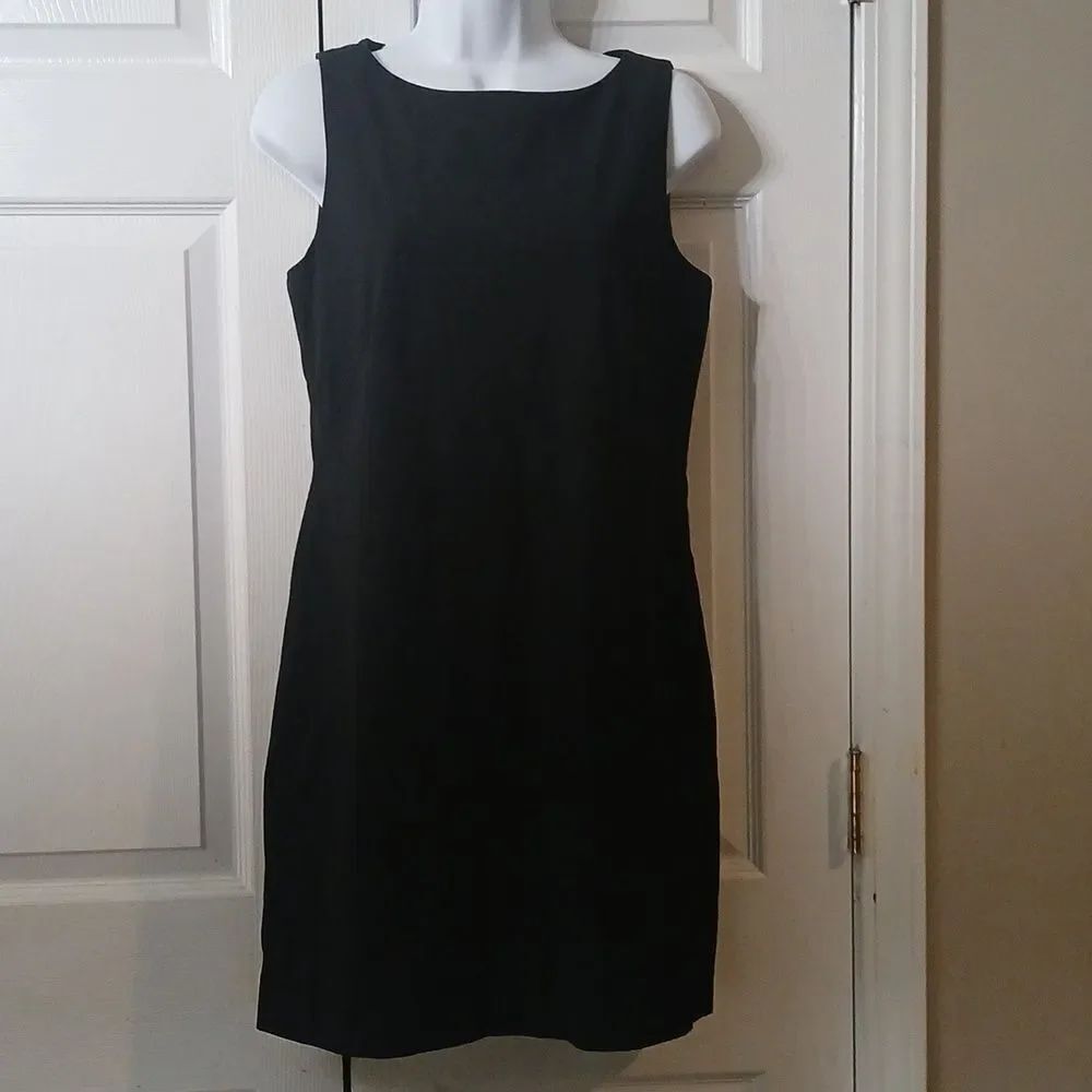 Studio by London TImes black sleeveless classy black dress Sz 8 NWOT